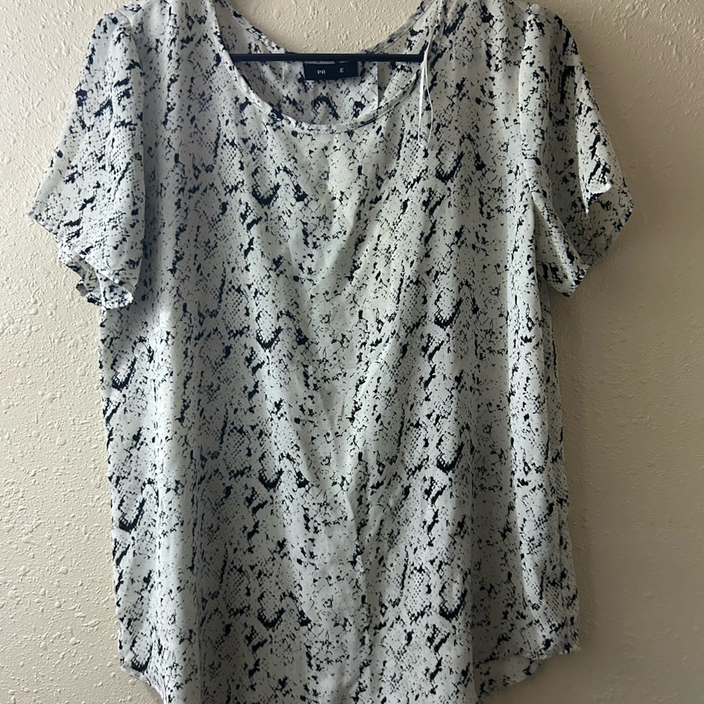 Premise Monochrome Snake Print Short Sleeve Tee